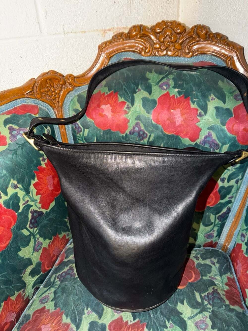 Vintage Coach 9085 Legacy Duffle Sac Bucket Bag in Black Glovetanned Leather